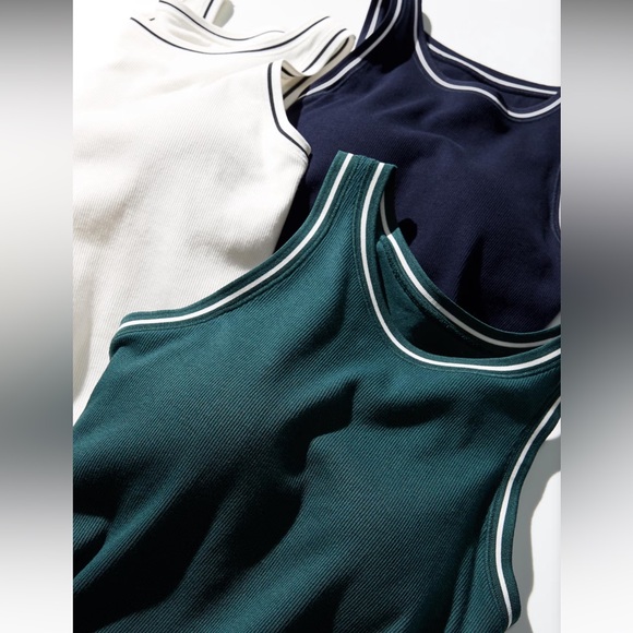 Uniqlo Ribbed Crop Bra Top - Picture 2 of 2